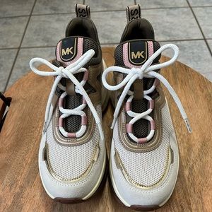 NWOT Michael Kors Olympia Trainer Size 6